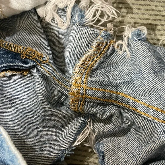 BDG Women's Ripped Blue Jean Shorts size 26 - Picture 5 of 5